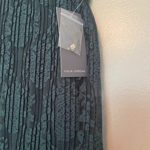 Julia Jordan Emerald Green Cocktail Dress, NWT, Size 2 - Picture 4 of 16